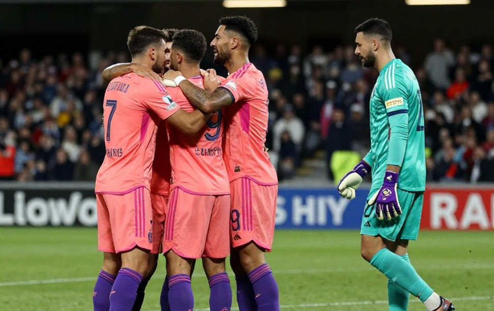 A Countdown in the Transfer Feed: Bad Labels and Football's Noise Economy A Countdown in the Transfer Feed: Bad Labels and Football's Noise Economy