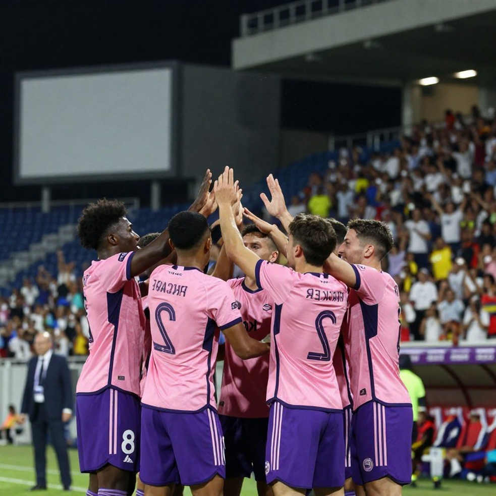 Cuộc chiến ngầm cho thế hệ vàng: Vì sao thương vụ 40 tỷ của V.League chậm hơn dự kiến?