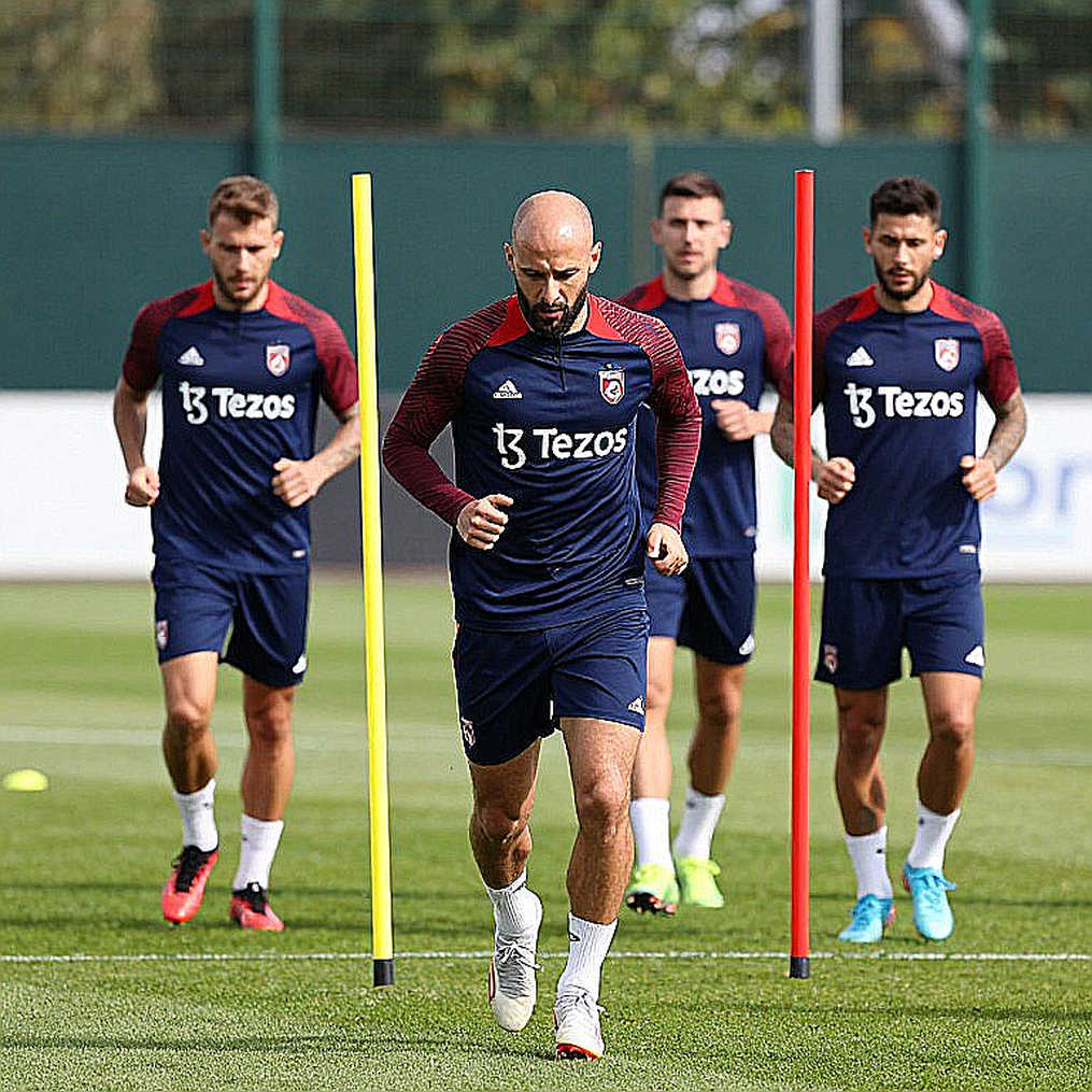 Arda Güler, năm dòng tít ở Madrid và phép thử độ tin cậy
