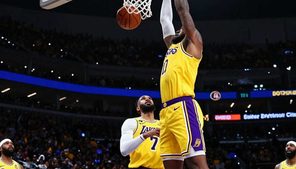 Null Payload: When Sports Analytics Systems Produce Conclusions from Nothing Null Payload: When Sports Analytics Systems Produce Conclusions from Nothing