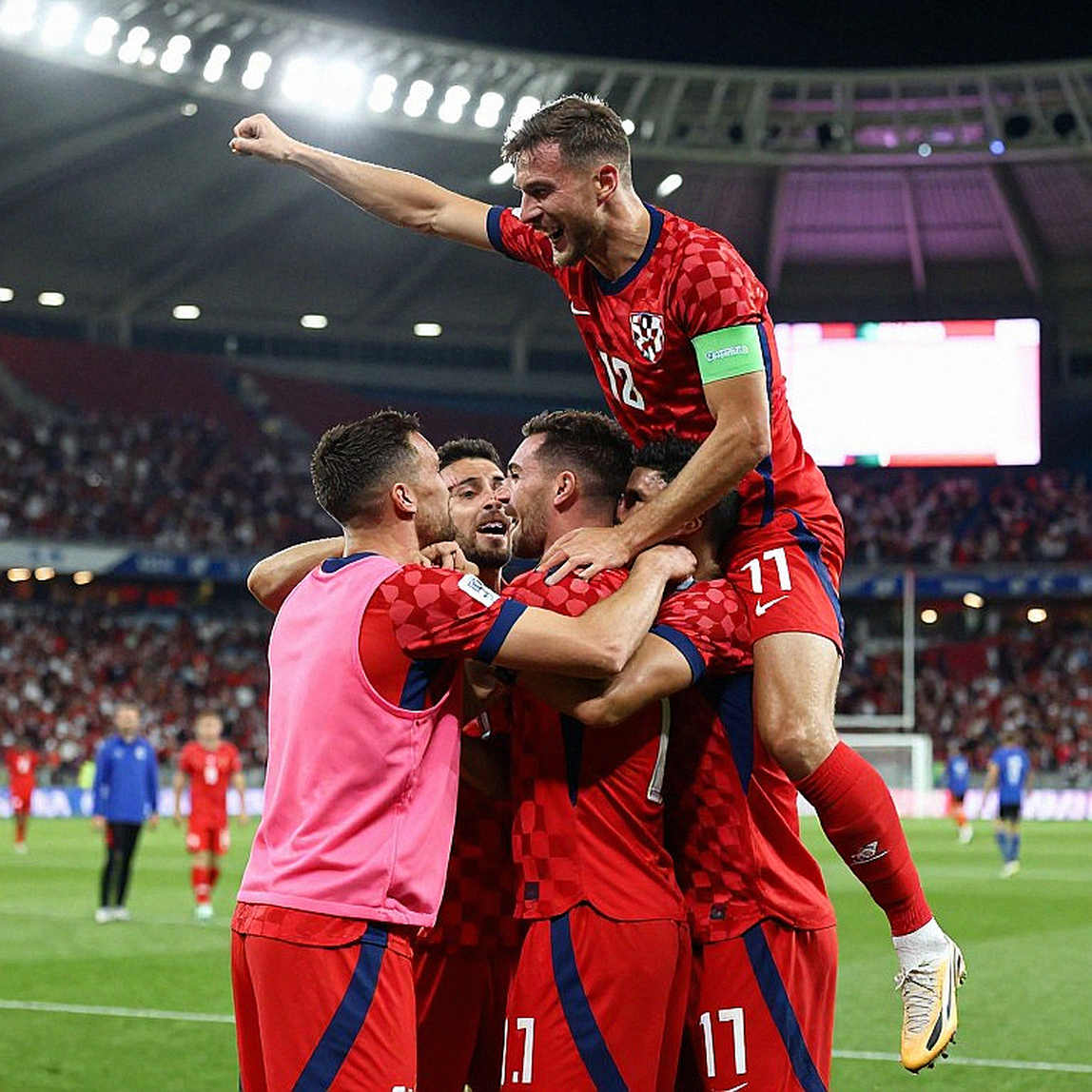 CAHN trước Kashima Antlers: Kế hoạch phòng ngự chủ động của Polking ở Hàng Đẫy